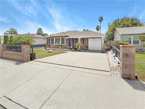 Photo of 3618 E Del Mar Boulevard, Pasadena, CA 91107 (MLS # AR26190437)