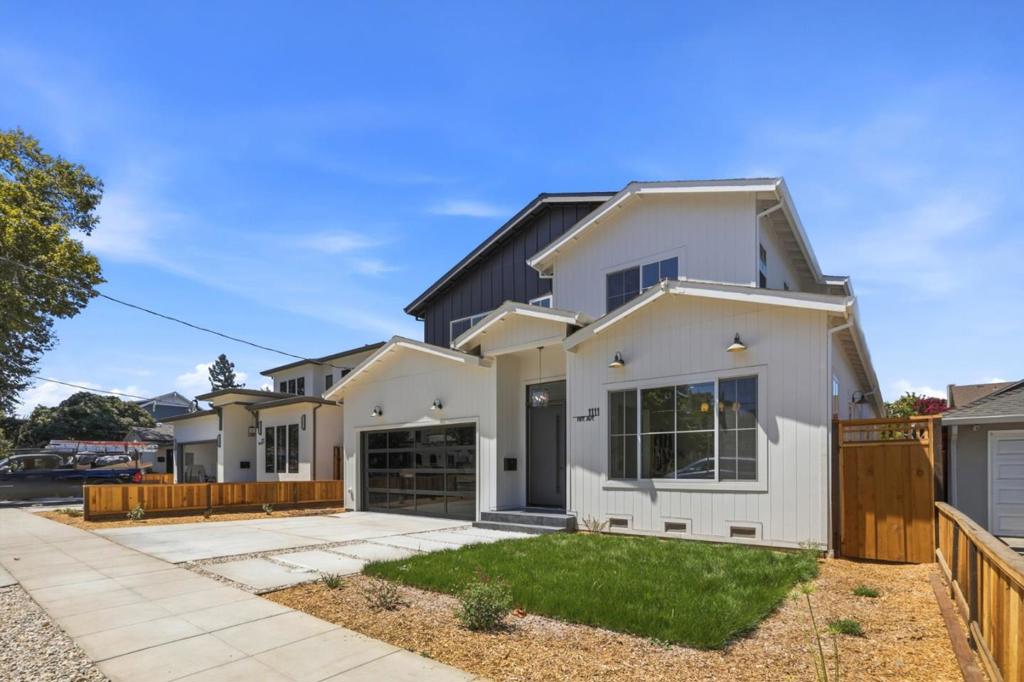 1111 Pine ave