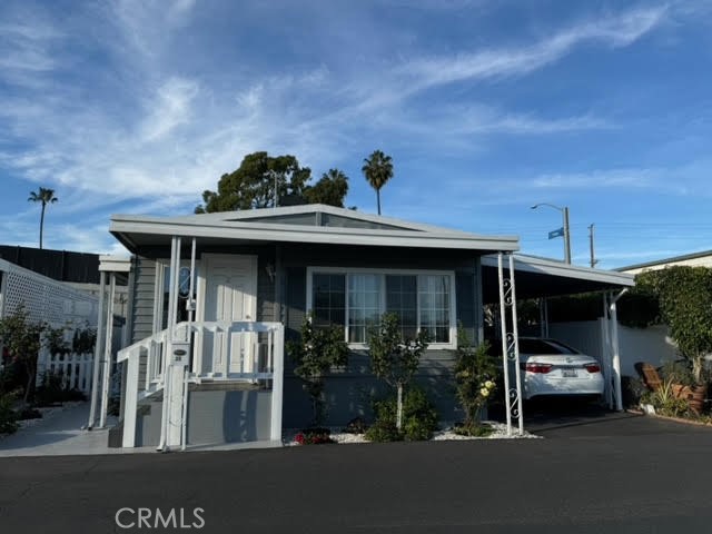 15621 Beach Boulevard 35