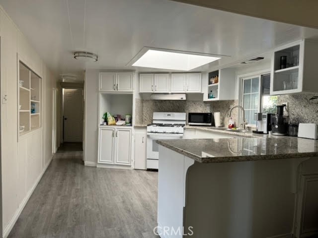 15621 Beach Boulevard 35