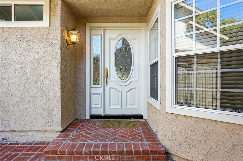Welcome home to this charming 1,526 sq. ft. townhome in the beautiful city of Lake Forest. From the moment you walk in, you’ll love the warmth of the refinished hardwood flooring, fresh paint, and open floor plan designed for comfortable everyday living. The kitchen features granite countertops and stainless-steel appliances, while a formal dining room and a cozy daily dining area off the kitchen make it easy to enjoy meals with family and friends.
A private entry courtyard welcomes you at the front, while a relaxing patio in the back offers the perfect spot to unwind or entertain. A dedicated washer and dryer room adds extra convenience. Upstairs, you’ll find three spacious bedrooms and two and a half bathrooms, giving plenty of room for everyone.
The community offers so much to enjoy, including a sparkling pool and spa, clubhouse, BBQ areas, and lush greenbelts with walking paths. All of this in a wonderful location, close to shopping, dining, parks, and great schools.
Lake Forest is the perfect place to call home—peaceful, welcoming, and with easy access to the freeway for commuting.