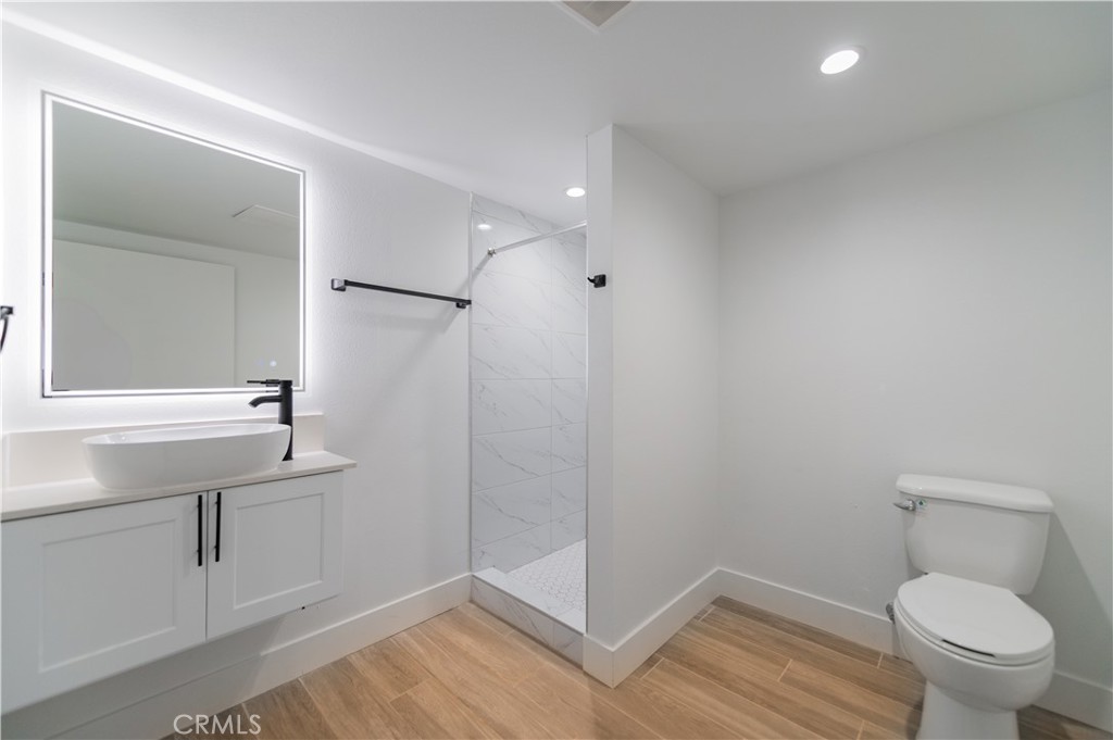 Properties 4 5621 La Mirada Avenue