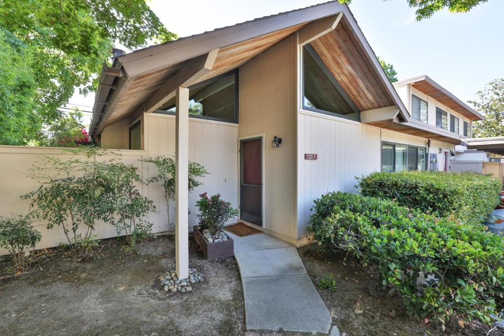 725 Blair Court