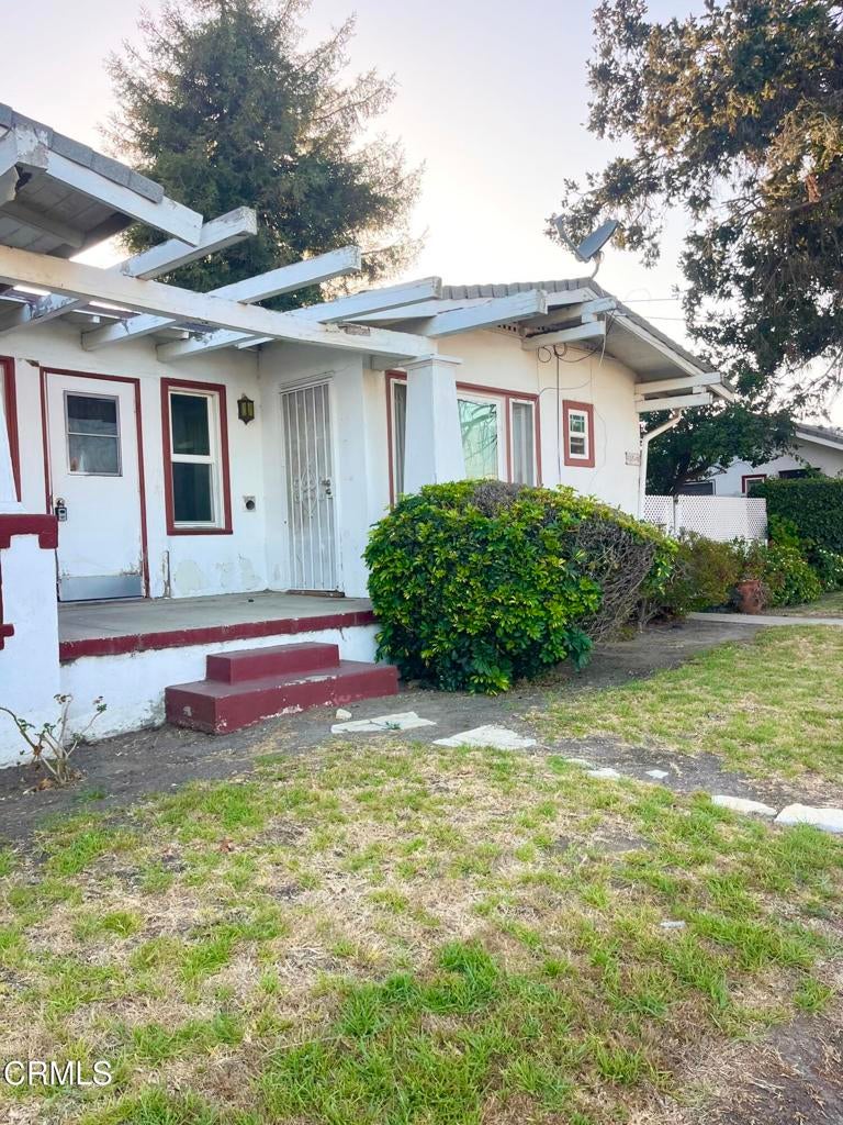 415 E Santa Barbara Street