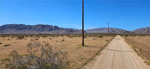 Photo of 800 Circle C Rd., Lucerne Valley, CA 92356 (MLS # HD26039739)