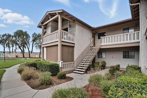 Photo of 1423 Graves Ave Ave #240, El Cajon, CA 92021 (MLS # 250041934SD)
