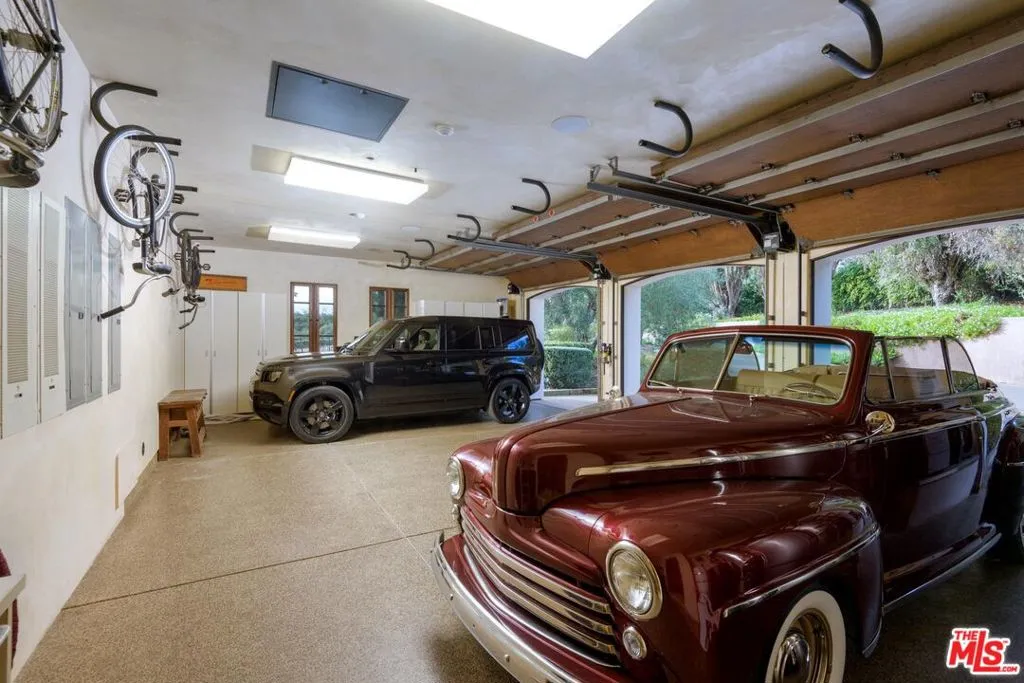 Carpinteria, California 93013, United States, 5 Bedrooms Bedrooms, ,10 BathroomsBathrooms,Residential,Active,2061