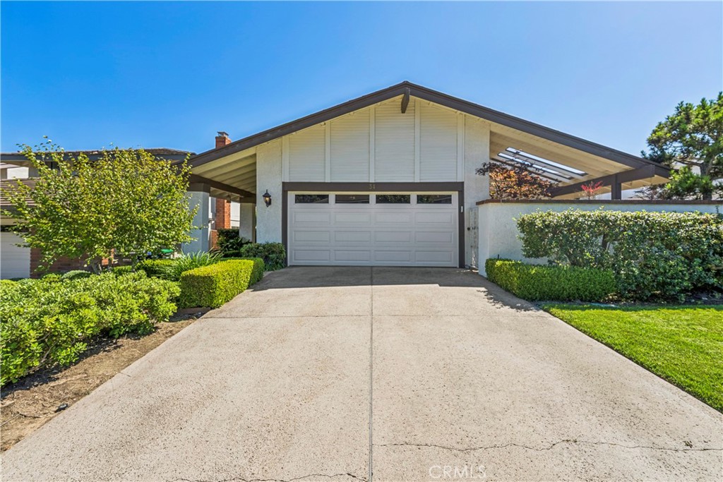 34 Mainsail Drive