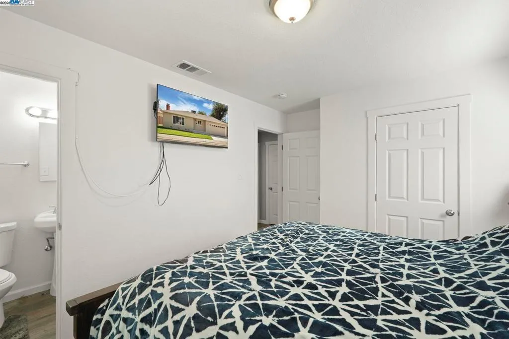 Modesto, California 95350, United States, 3 Bedrooms Bedrooms, ,2 BathroomsBathrooms,Residential,Active,214439