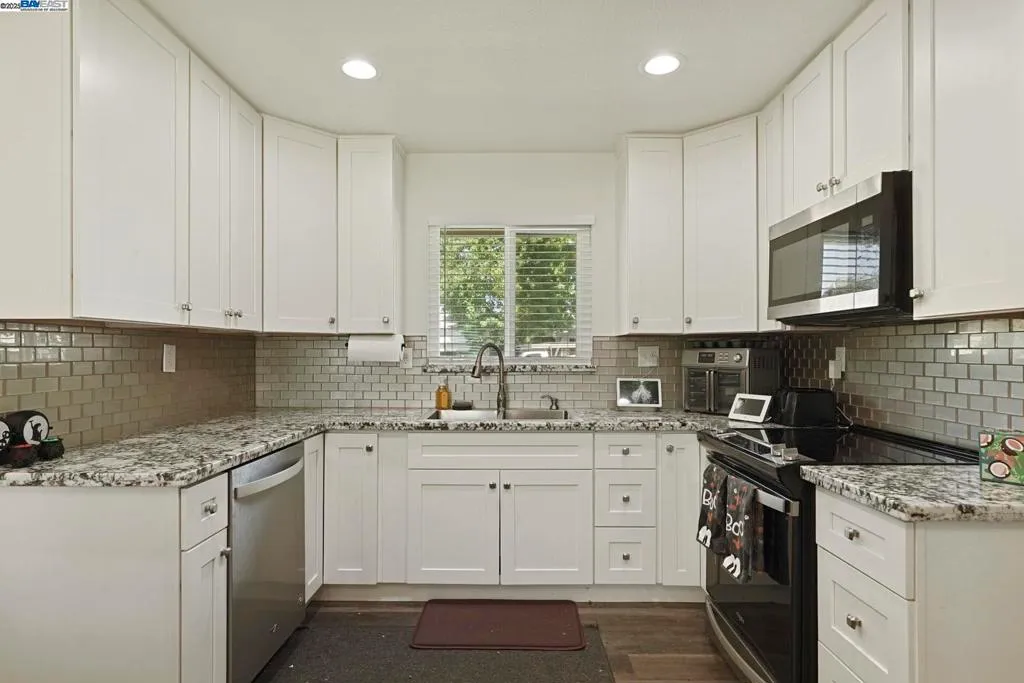 Modesto, California 95350, United States, 3 Bedrooms Bedrooms, ,2 BathroomsBathrooms,Residential,Active,214439