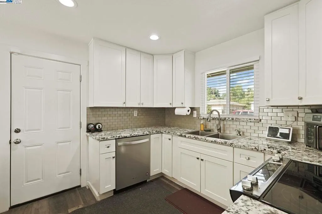 Modesto, California 95350, United States, 3 Bedrooms Bedrooms, ,2 BathroomsBathrooms,Residential,Active,214439