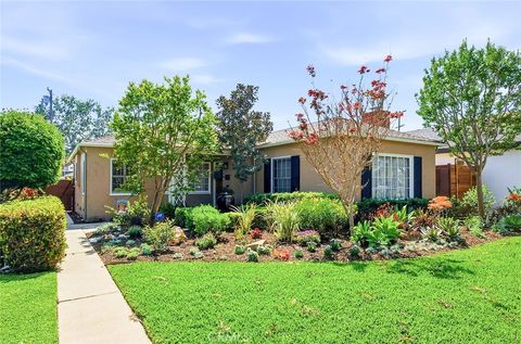 Photo of 1450 E Armando Dr, Long Beach, CA 90807 (MLS # PW26067992)