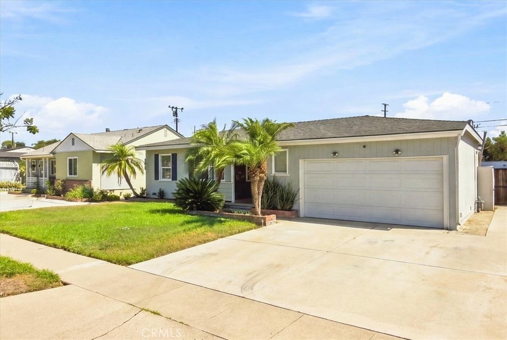 2032 W Porter