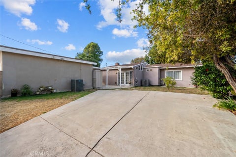 Tiny photo for 24360 Vanowen Street, West Hills, CA 91307 (MLS # SR26200993)
