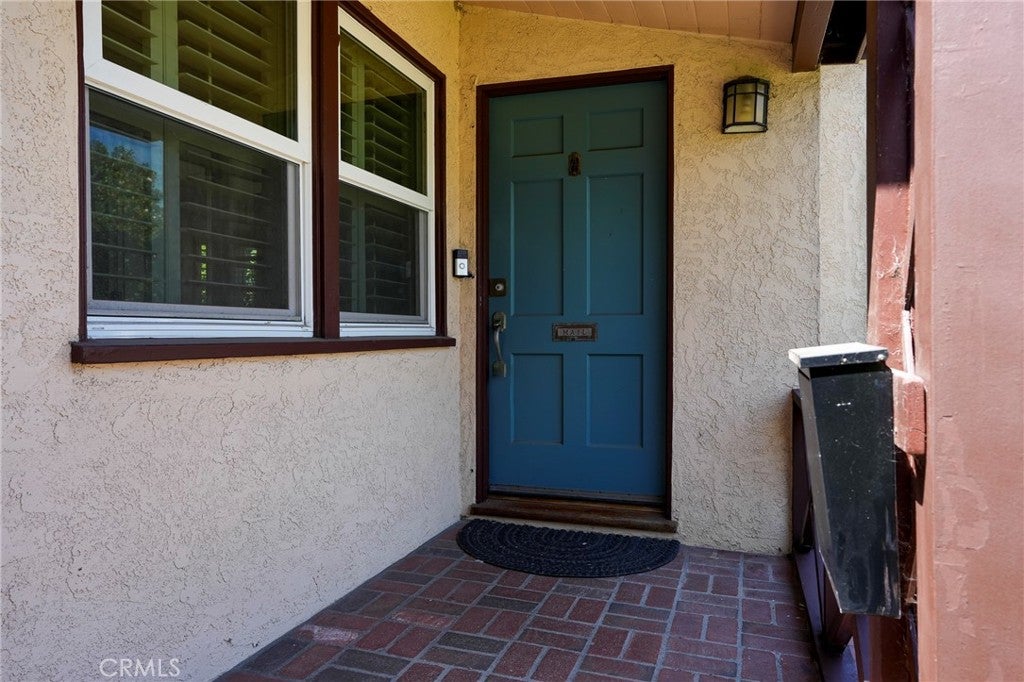 6320 W 85th Street