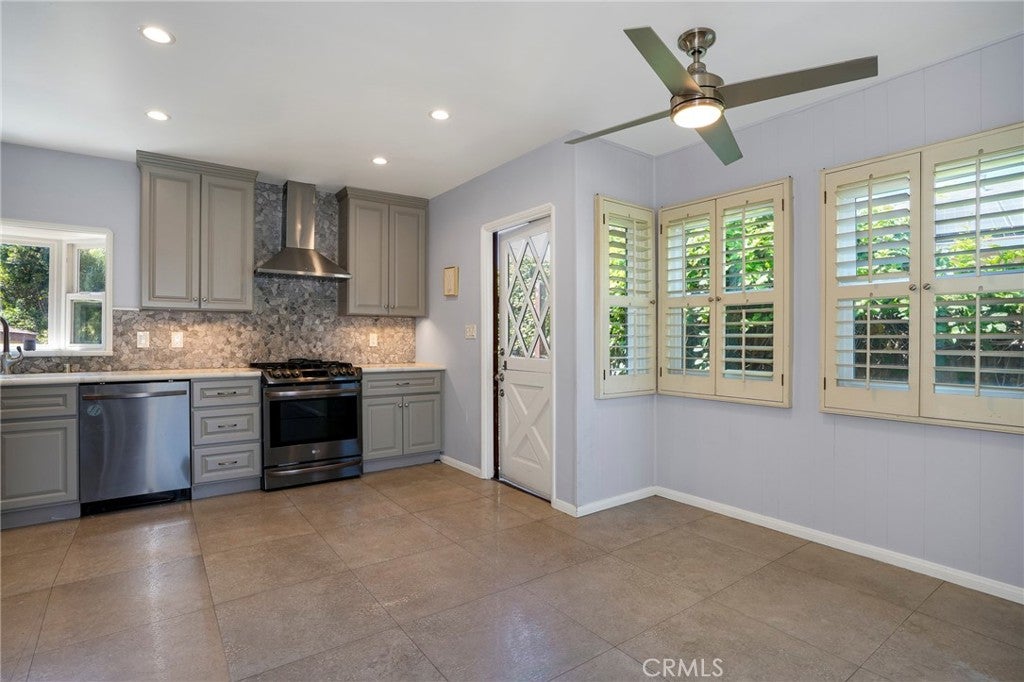 6320 W 85th Street
