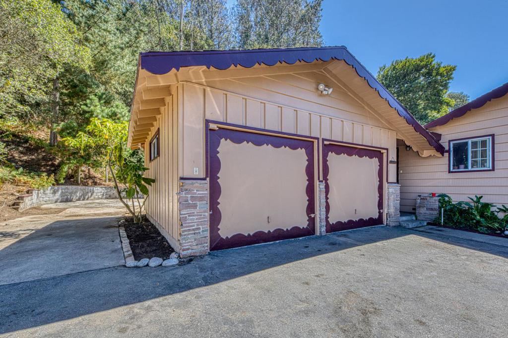 454 Paradise Road