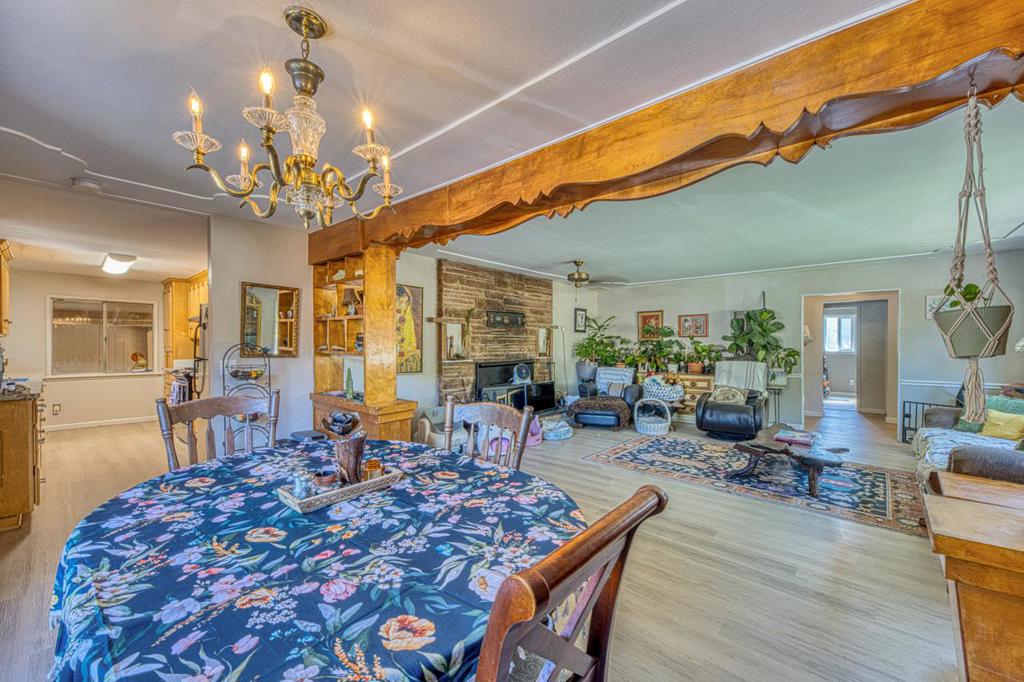454 Paradise Road