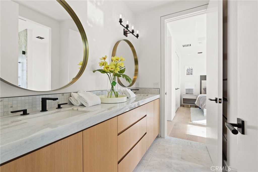 Irvine Terrace (IRVT) - Residential