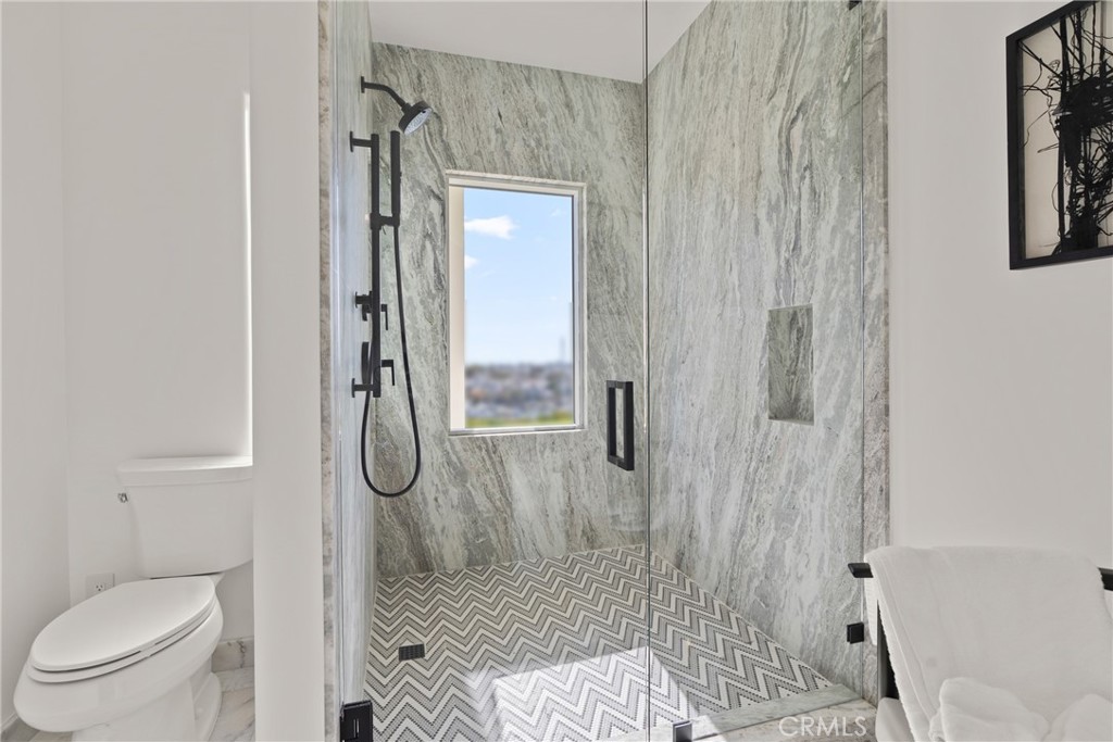 Irvine Terrace (IRVT) - Residential