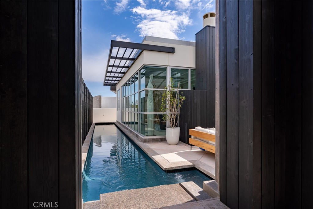 Irvine Terrace (IRVT) - Residential