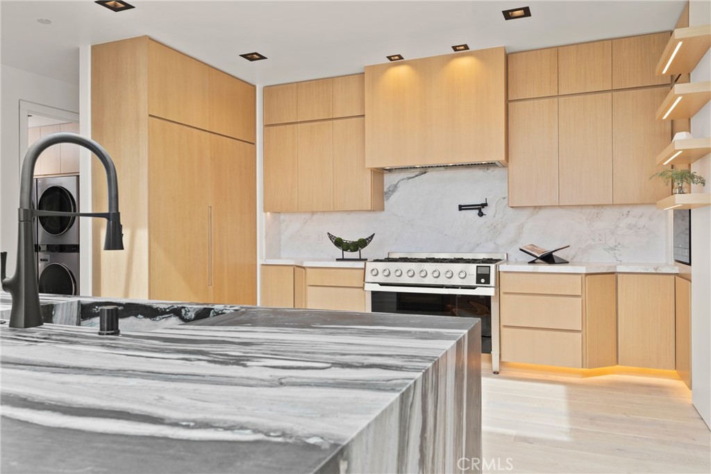 Irvine Terrace (IRVT) - Residential