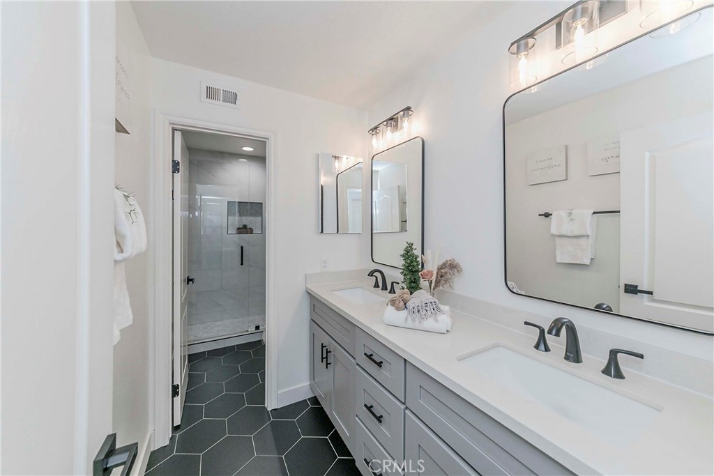 Fieldstone Terrace (FLDT) - Residential