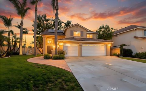 Photo of 702 Oakcrest Avenue, Brea, CA 92821 (MLS # TR25254157)