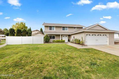 Photo of 1334 Parkhurst Street, Simi Valley, CA 93065 (MLS # 226001316)