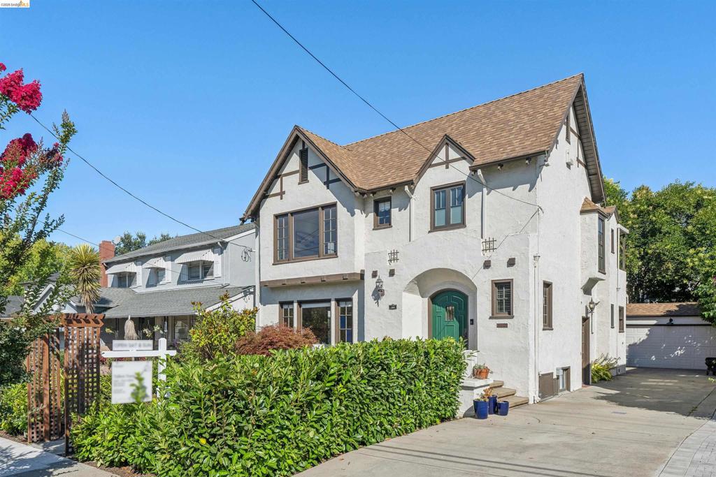 964 Estudillo Ave