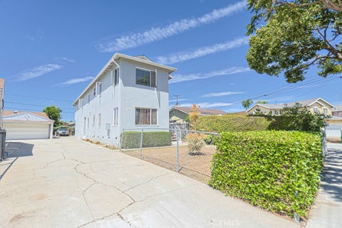 Photo of 1139 E 67th Street, Inglewood, CA 90302 (MLS # OC26182304)