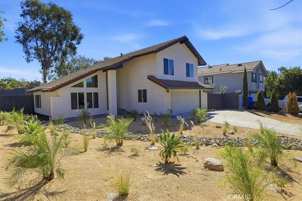1580 Lakewood