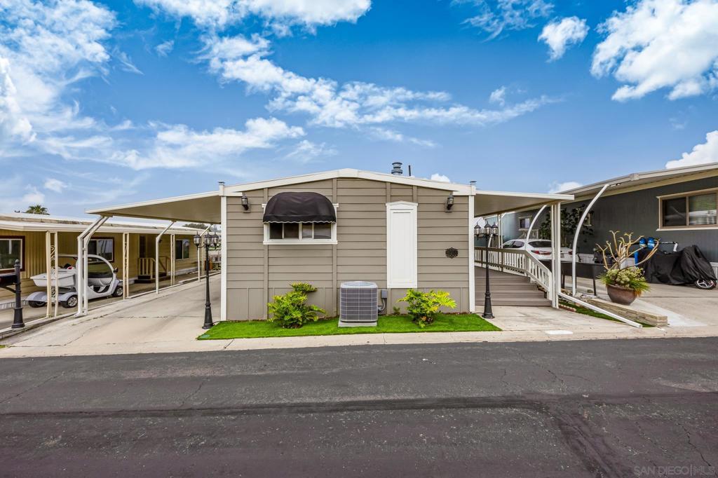 1815 Sweetwater Rd SPC 121