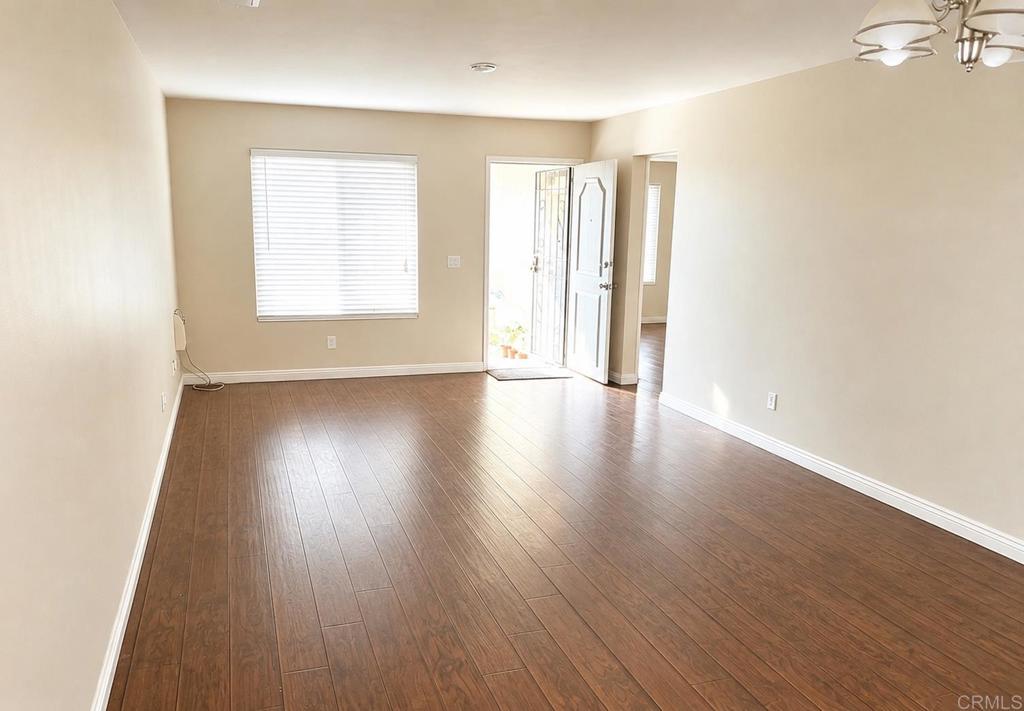 4552 Beverly Glen Drive