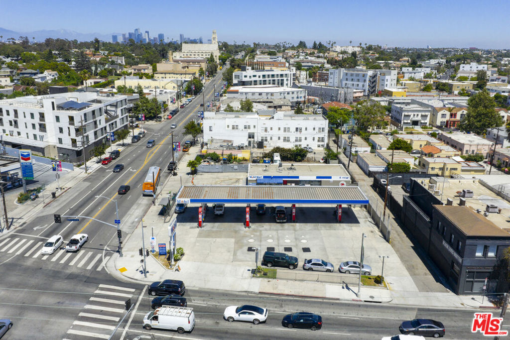 4380 W Adams Boulevard