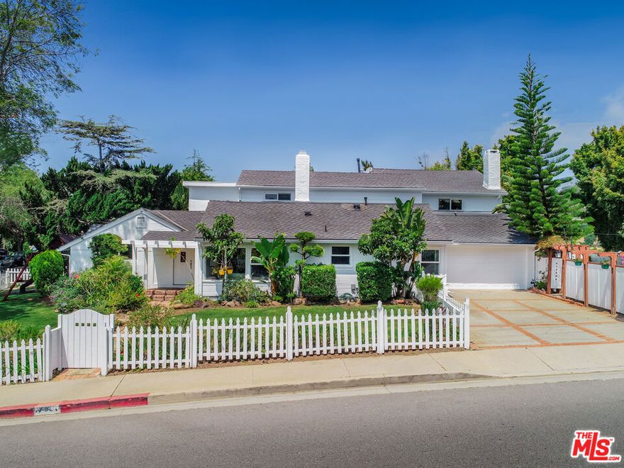 Available August 2025 - Located in the coveted and family-friendly neighborhood of Marquez Knolls, this renovated and recently expanded home (2015) nestled on a large flat peaceful corner lot (hard to come across), is the ideal spot to call home! Take in the views of the most peaceful field from the backyard (which is perfect for entertaining!) as well as the master suite which has vaulted ceilings, private balcony, wood burning fireplace, and steam shower. Featured on the second floor is the master suite as well as one additional en-suite bedroom with the remaining 3 bedrooms on the first floor along with an updated kitchen, dining room, living room, and large den. Less than a block from Marquez Charter Elementary, and close in proximity to beautiful beaches (under 1 mile), parks, shopping and award-winning schools this home offers the best of Palisades living. Come see for yourself all that it has to offer!