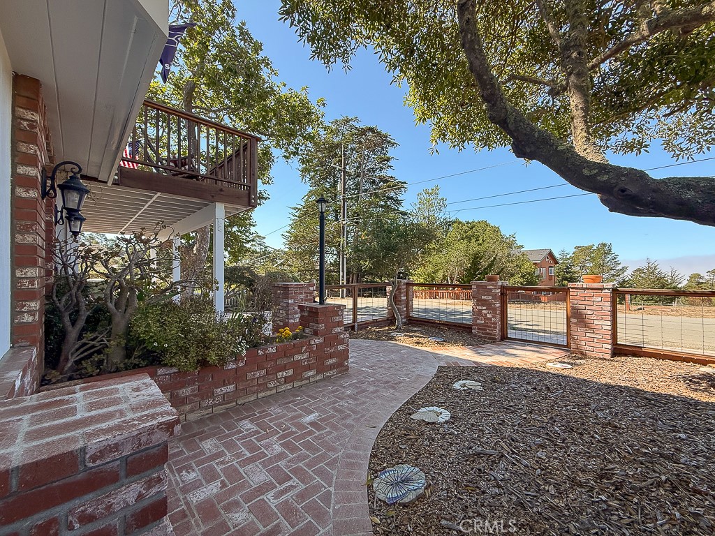 Top of the World(2170) - Residential