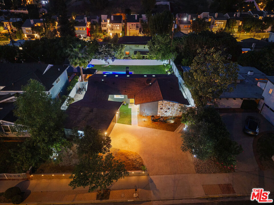 22649 Mulholland Drive