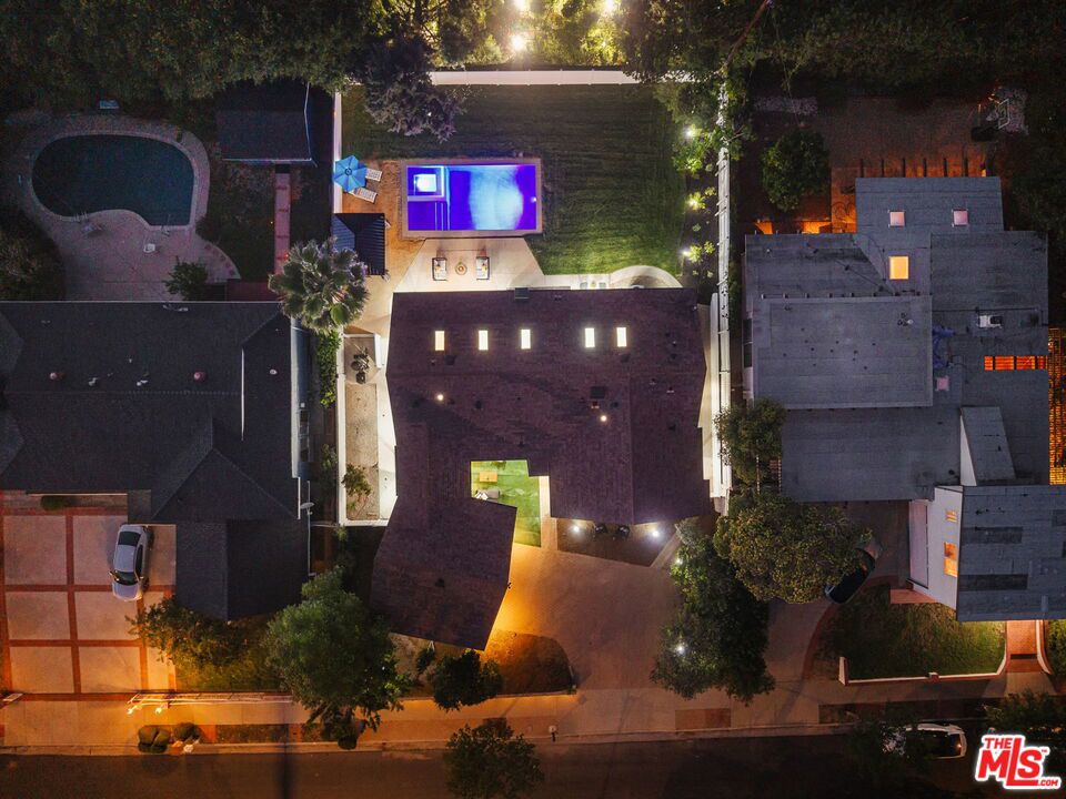 22649 Mulholland Drive