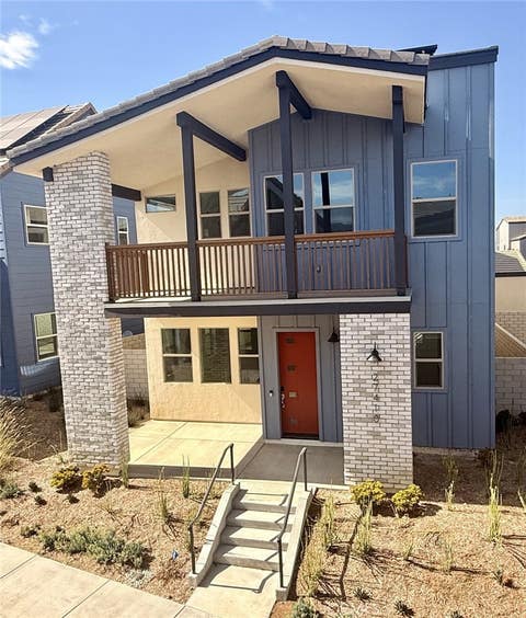 Photo of 27410 Rainwood Place, Valencia, CA 91381 (MLS # IG26181358)