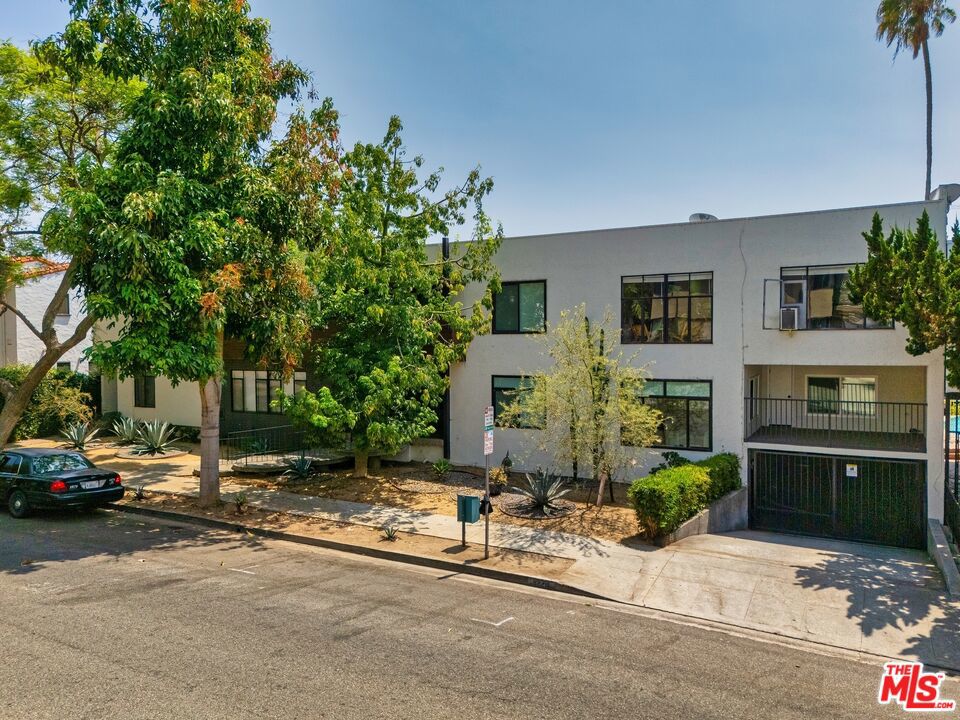 8220 Norton Avenue