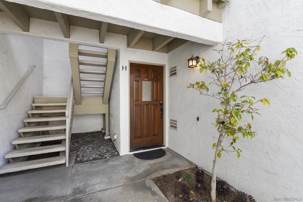 524 Via De La Valle H