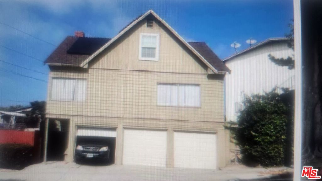 6920 S La Cienega Boulevard