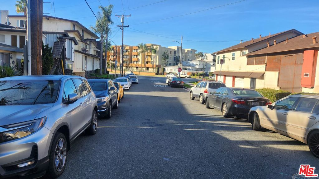 6920 S La Cienega Boulevard