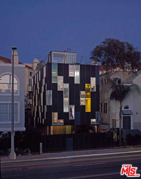 Photo of 116 Pacific Avenue, Venice, CA 90291 (MLS # 26799908)