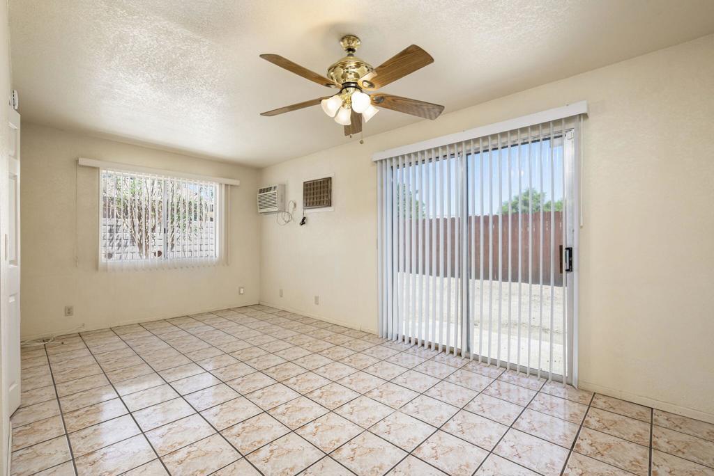 Peacock Palms - Residential