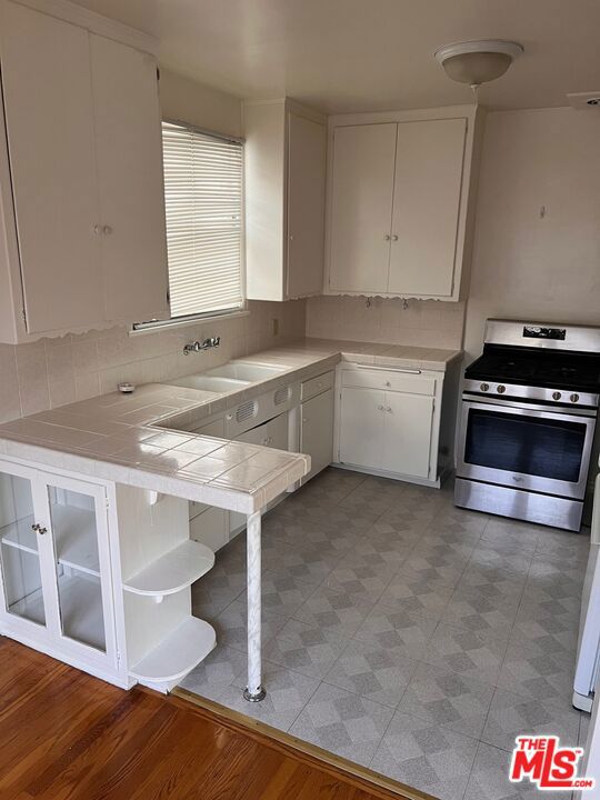 10612 Wilkins Avenue