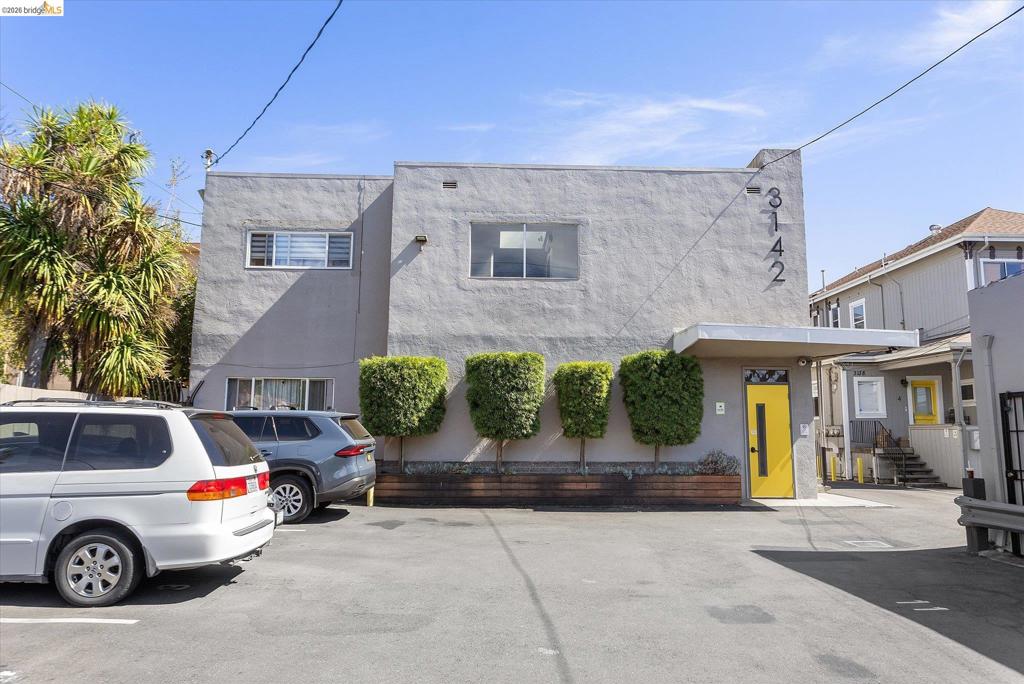 3128 Fruitvale Ave