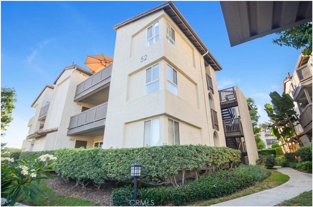 52 Corniche Dr F