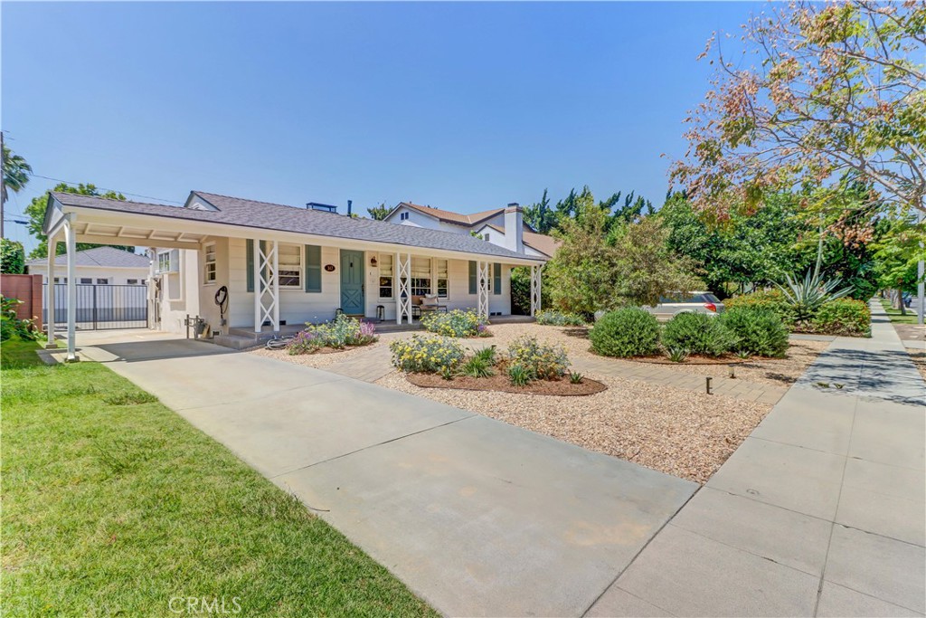 317 N Beachwood Avenue